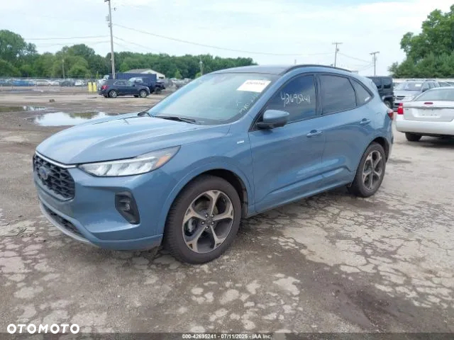 Ford Escape 2.0 EcoBoost AWD Titanium - 3