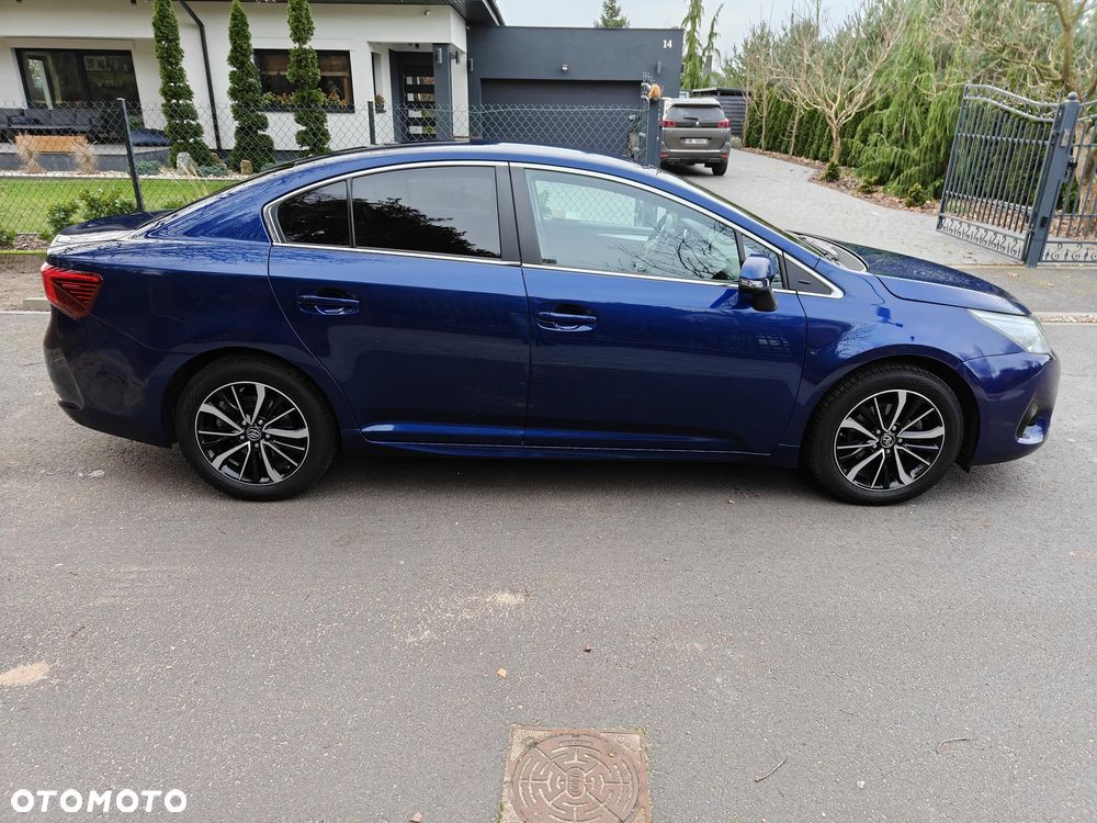 Toyota Avensis 1.8 Selection MS - 6