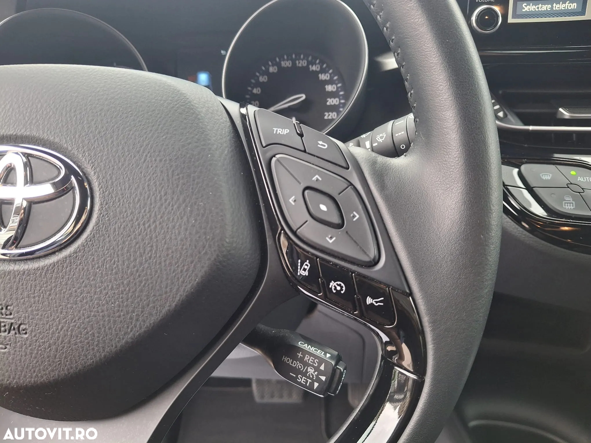 Toyota C-HR 1.8 HSD 122 CP 4x2 CVT Core - 18
