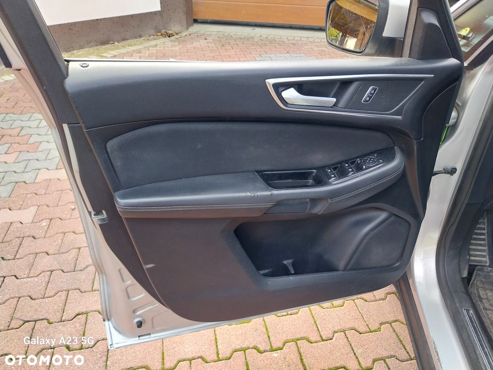 Ford Galaxy 2016 photo 5