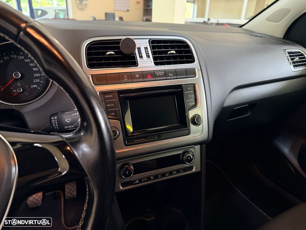 VW Polo 1.2 TSi Blue Motion Lounge - 24