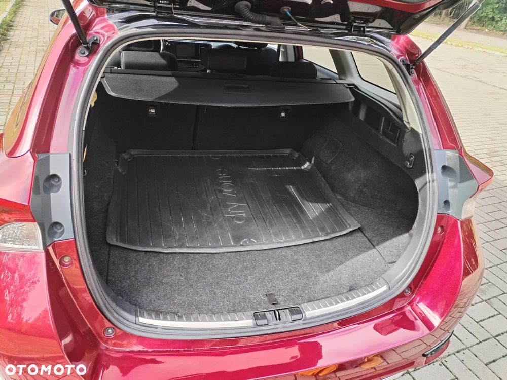Toyota Auris - 18