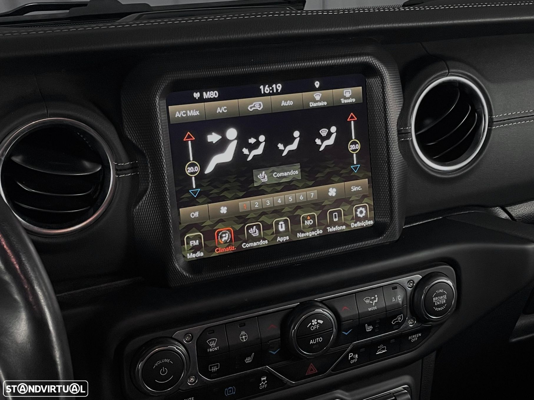 Jeep Wrangler - 20