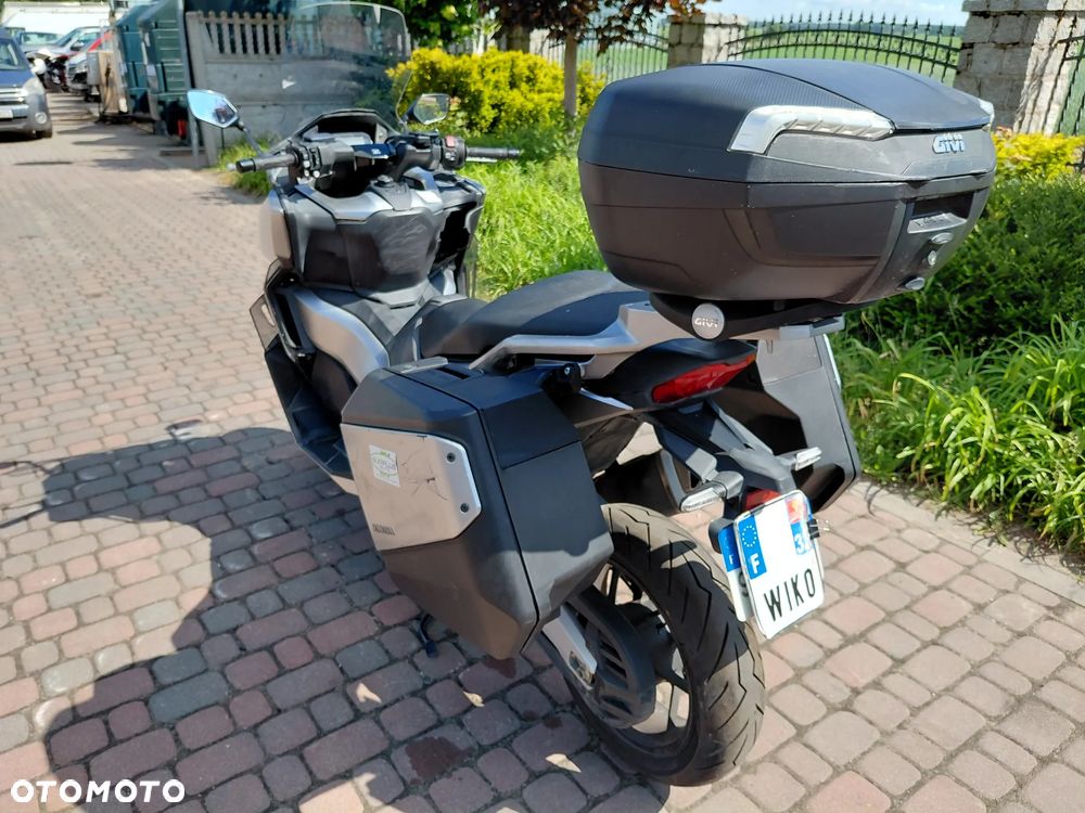 Honda NSS - 4