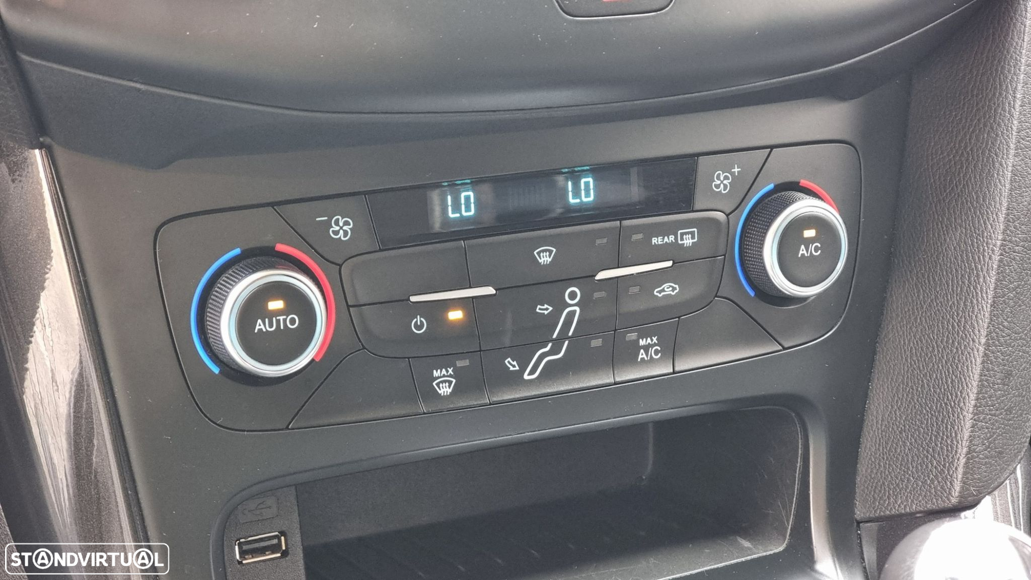 Ford Focus 1.0 EcoBoost Business - 8