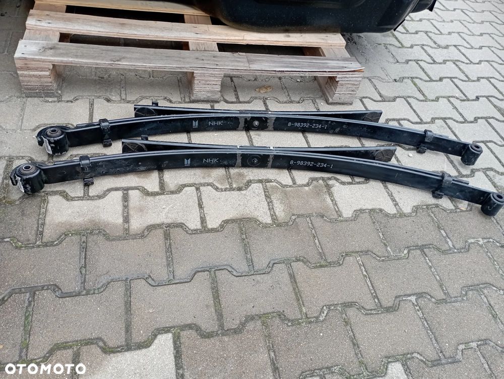 RESORY resor tył ISUZU D-max II i III 1,9 i 2,5d NOWE - 1