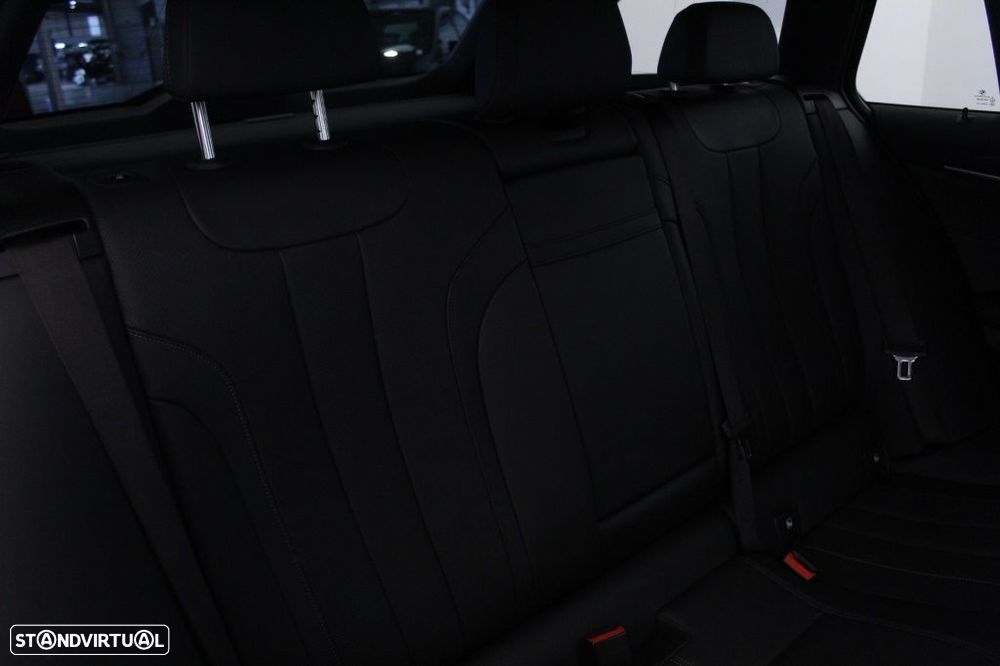 BMW 520 d Pack Desportivo M Auto - 15