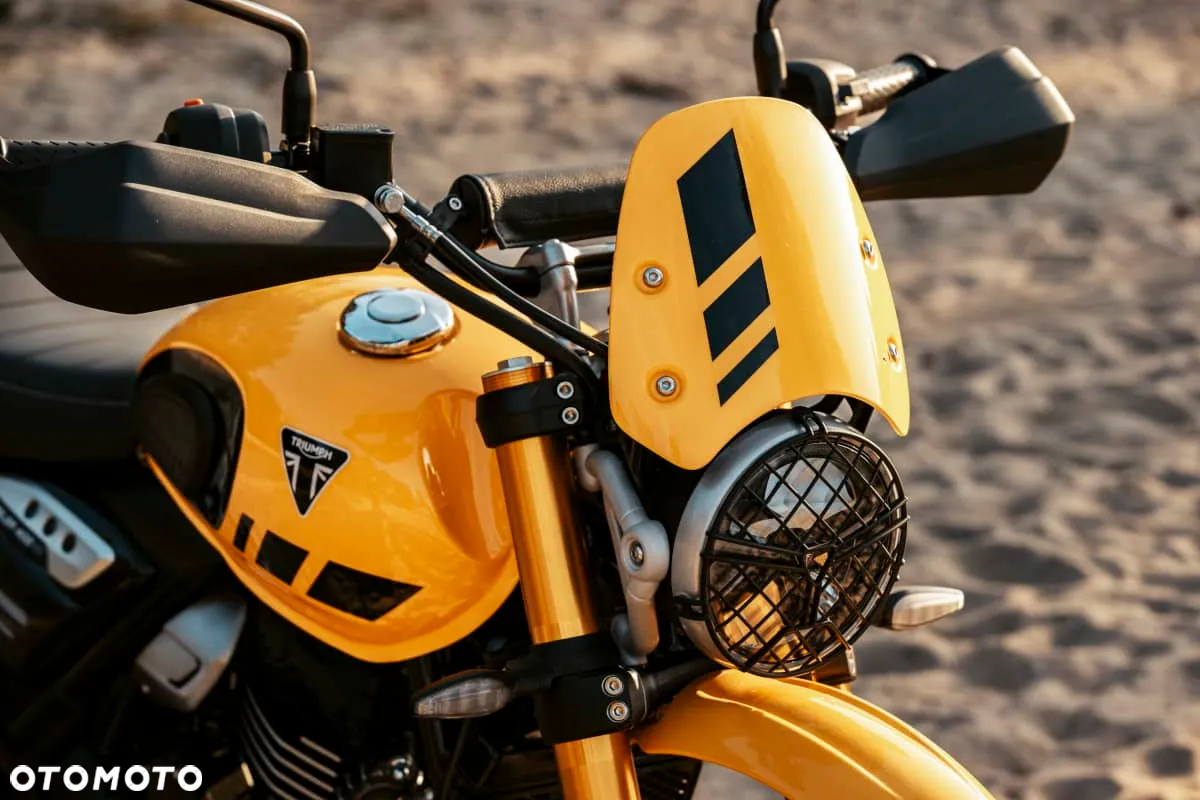 Triumph Scrambler - 10
