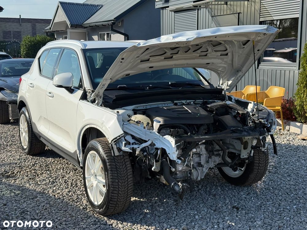Volvo XC 40 T3 Momentum Pro - 10