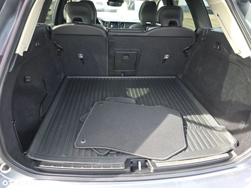 Volvo XC 60 T6 AWD Geartronic Momentum - 14