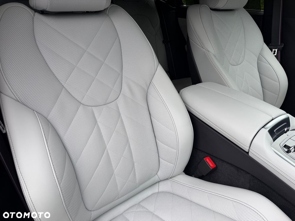 BMW X6 xDrive40d mHEV sport - 23