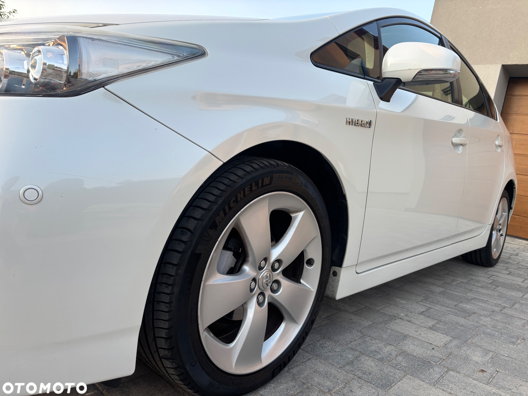 Toyota Prius 1.8 HSD Prestige - 21