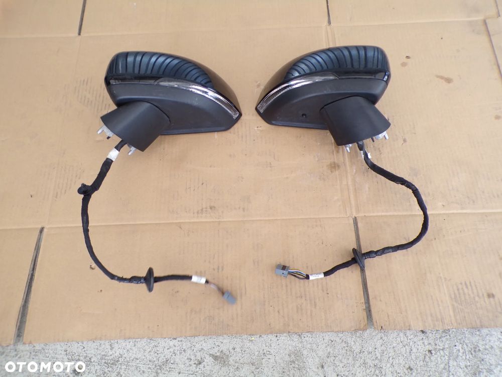 LUSTERKO LEWE 13 PIN PRAWE 14 PIN VOLVO XC40 II - 4