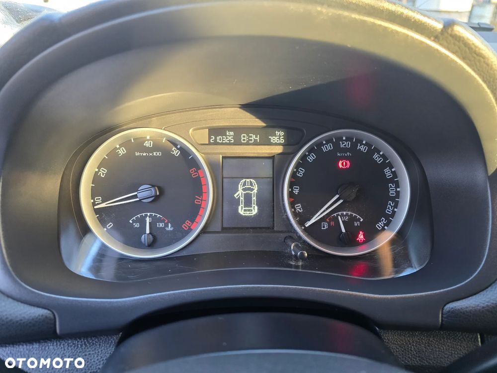 Skoda Roomster 1.4 16V Comfort PLUS EDITION - 12