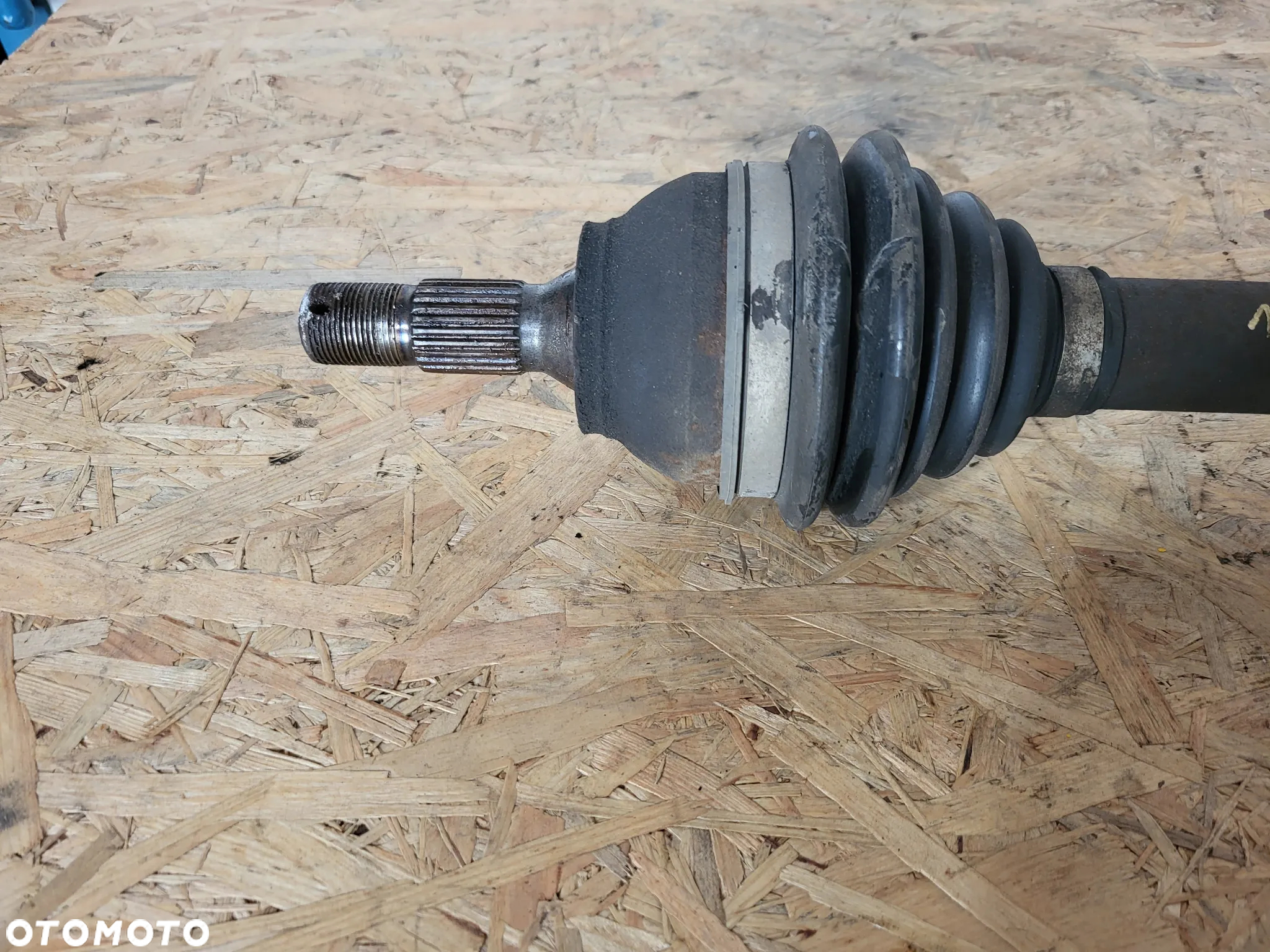 Półoś prawa 1.6 VTI Citroen C4 II B7 - 2