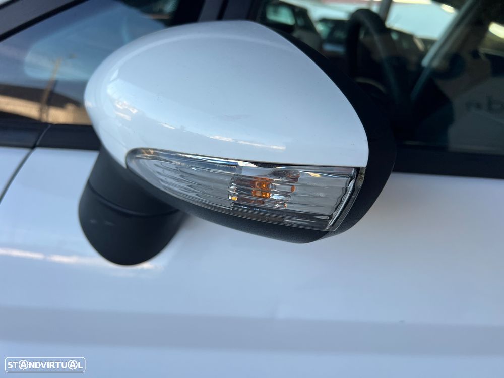 Ford Fiesta 1.4 TDCI Champions Edition - 29