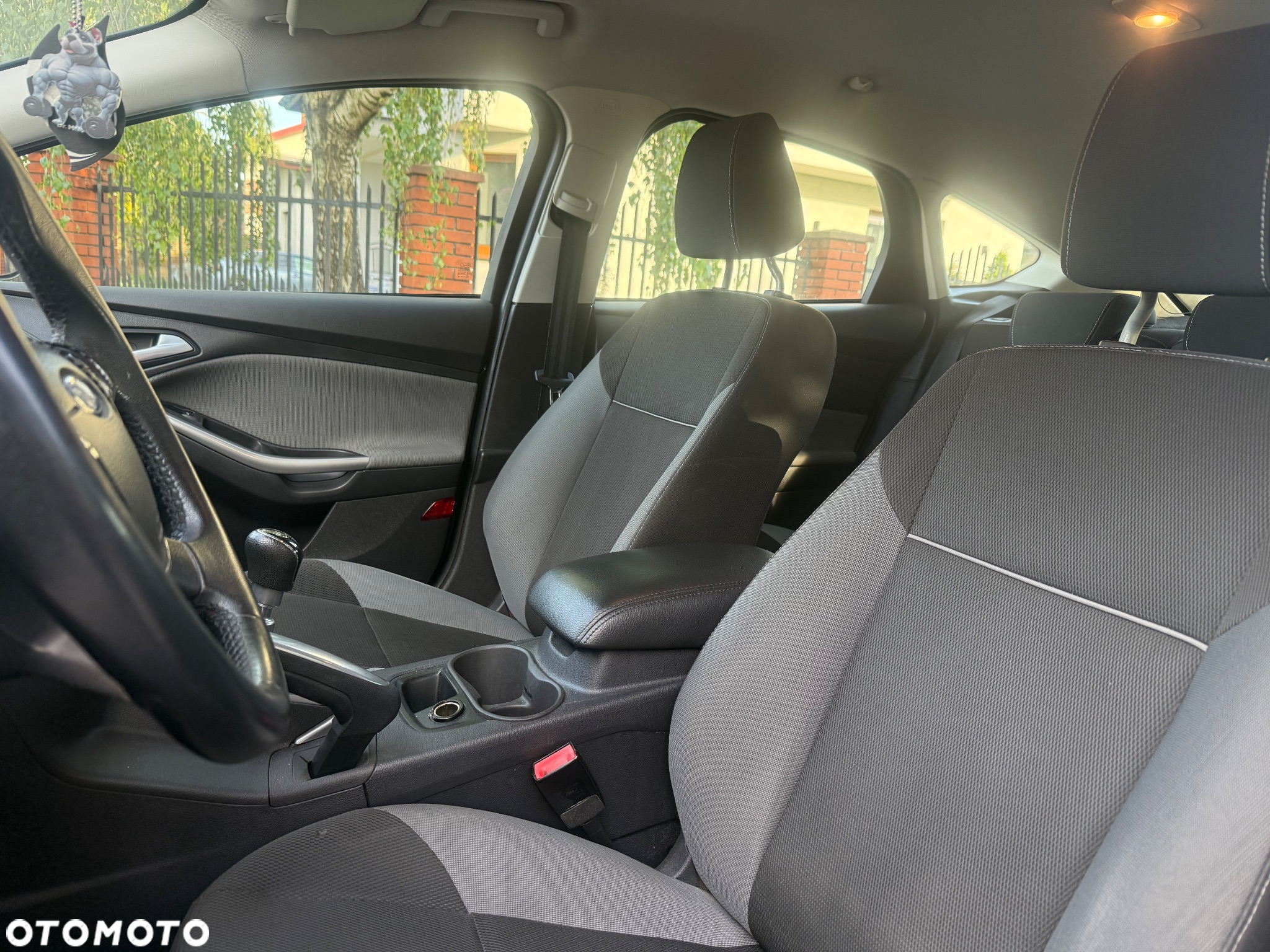 Ford Focus 1.0 EcoBoost Gold X (Edition) - 6
