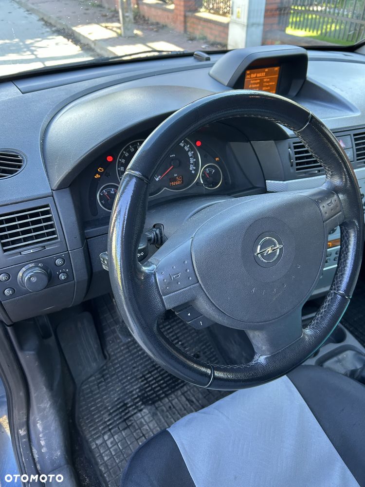 Opel Meriva - 8