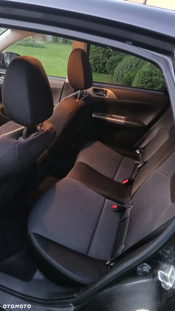 Subaru Impreza 2.0R Active - 12