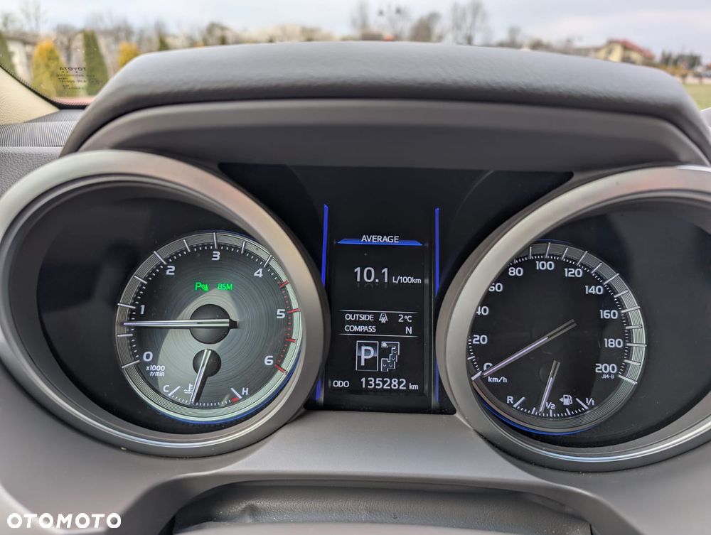 Toyota Land Cruiser LC 2.8 D-4D Invincible - 32