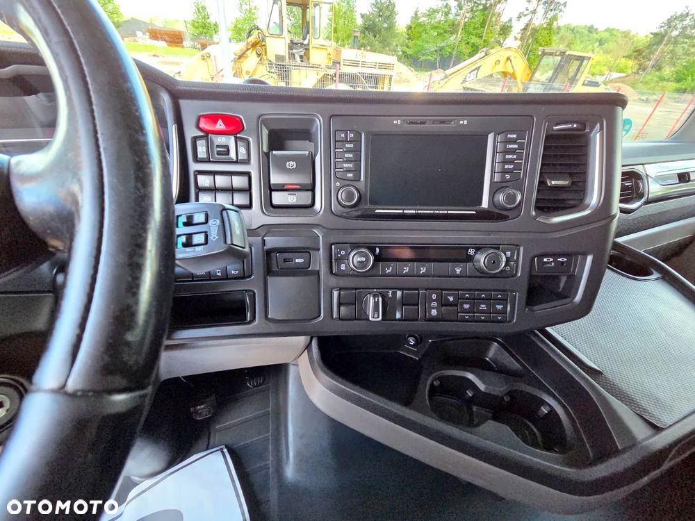 Scania S450 / XENON / ACC / I PAK COOL / NAWIGACJA / OPONY 80% - 17