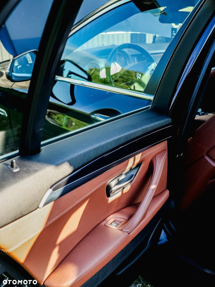 BMW Seria 5 530d xDrive - 22