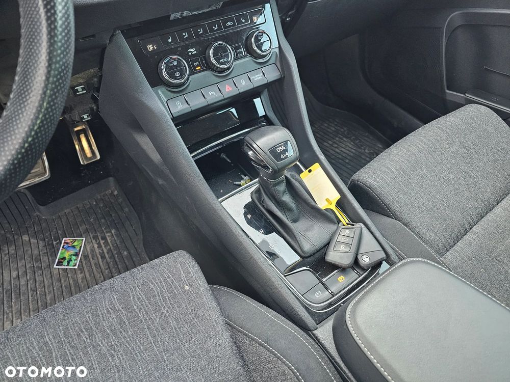 Skoda Karoq 2.0 TDI SCR 4x4 DSG Style - 15