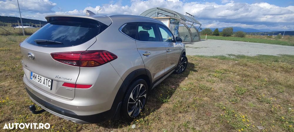 Hyundai Tucson 2.0 CRDI 4WD 8AT Premium - 2