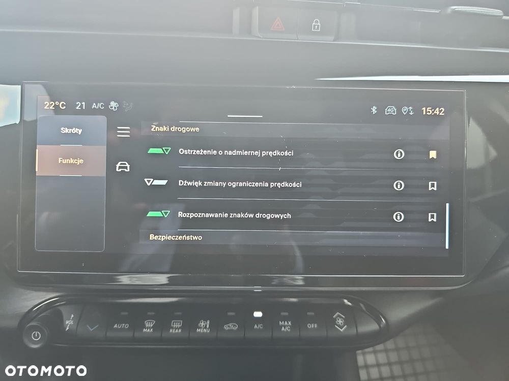 Alfa Romeo Junior 1.2 mHEV Ibrida Speciale eDCT - 35