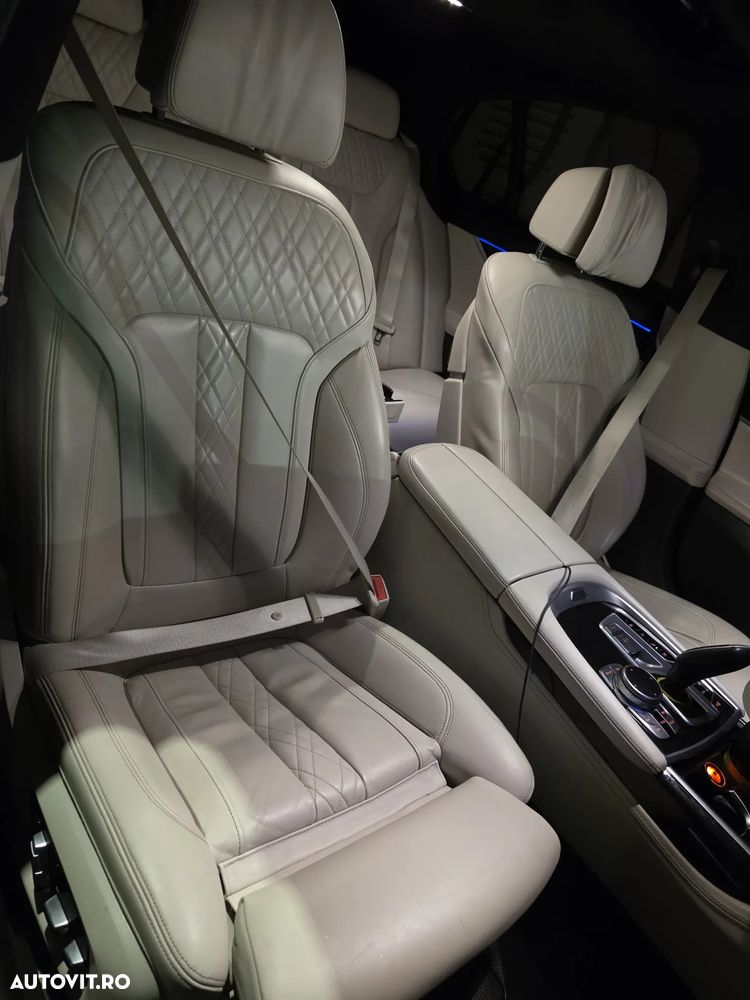 BMW Seria 7 745e - 12