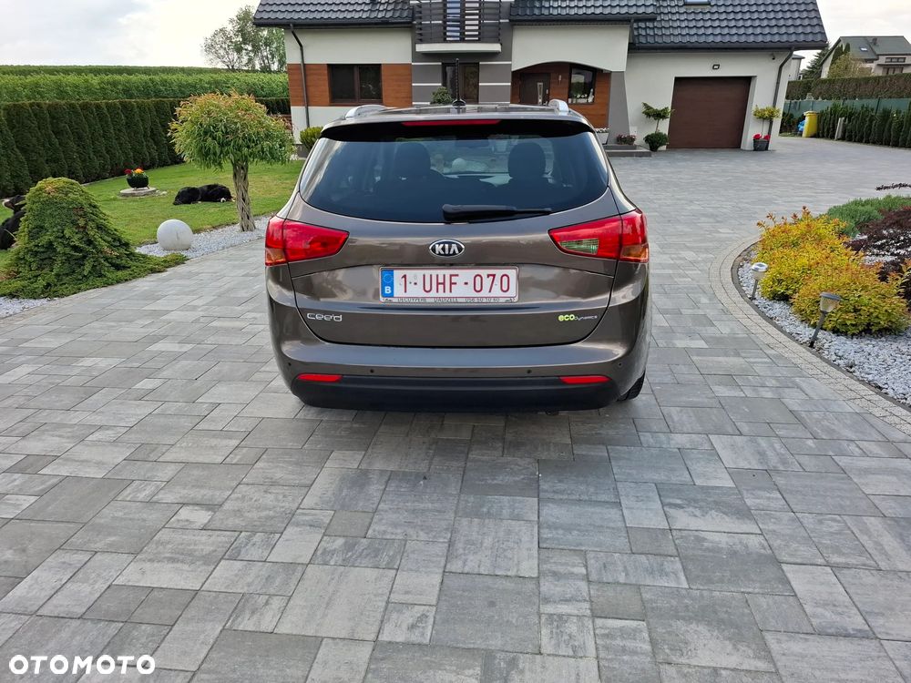 Kia Ceed 1.6 CRDi Spirit - 9