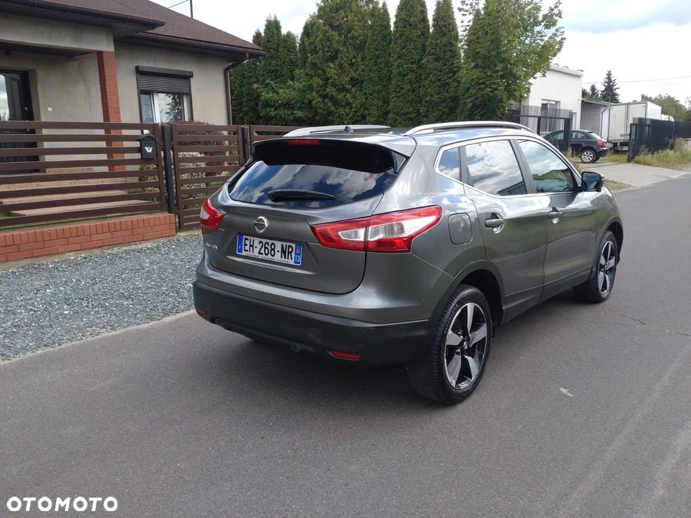 Nissan Qashqai 1.6 dCi Xtronic TEKNA - 8