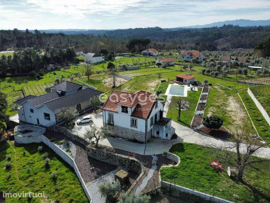 Soberba Quinta com piscina, localizada em Parada de Gonta, Tondela - Grande imagem: 2/44