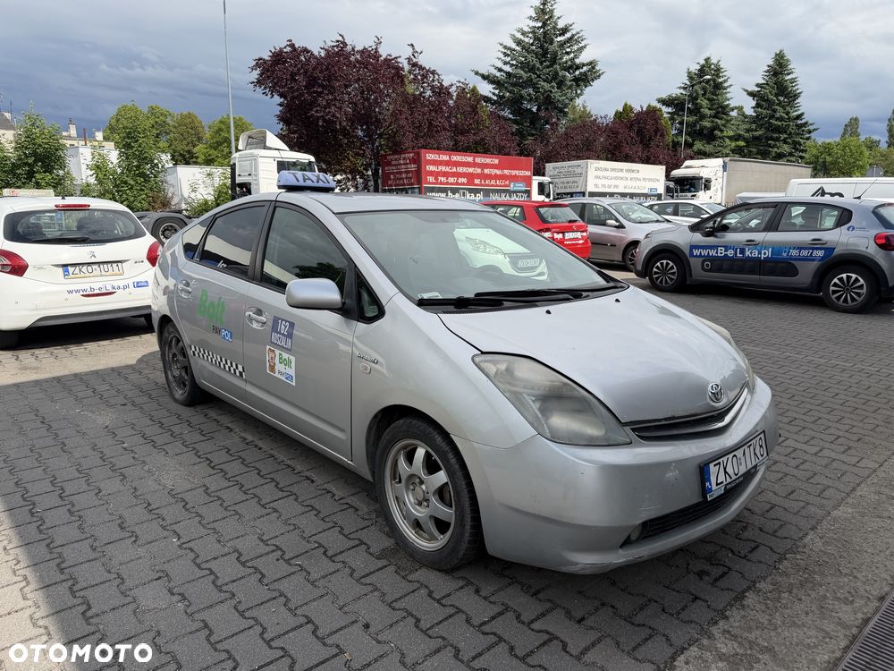 Toyota Prius - 5