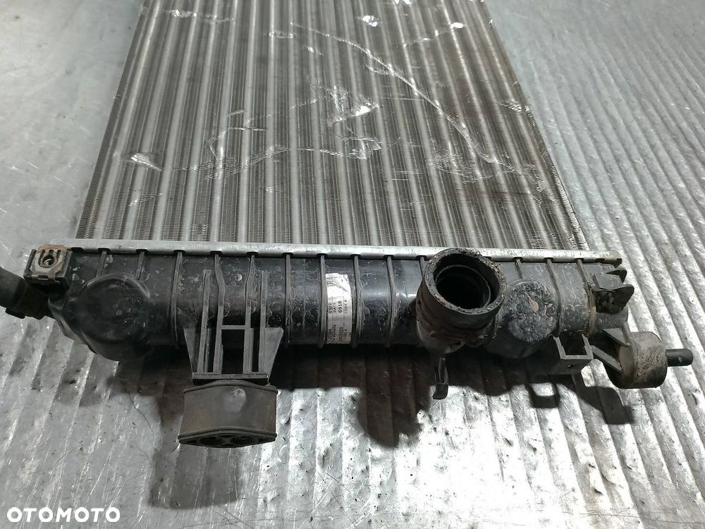 CHŁODNICA WODY OPEL ASTRA H GTC 63028A 1.6 B - 5