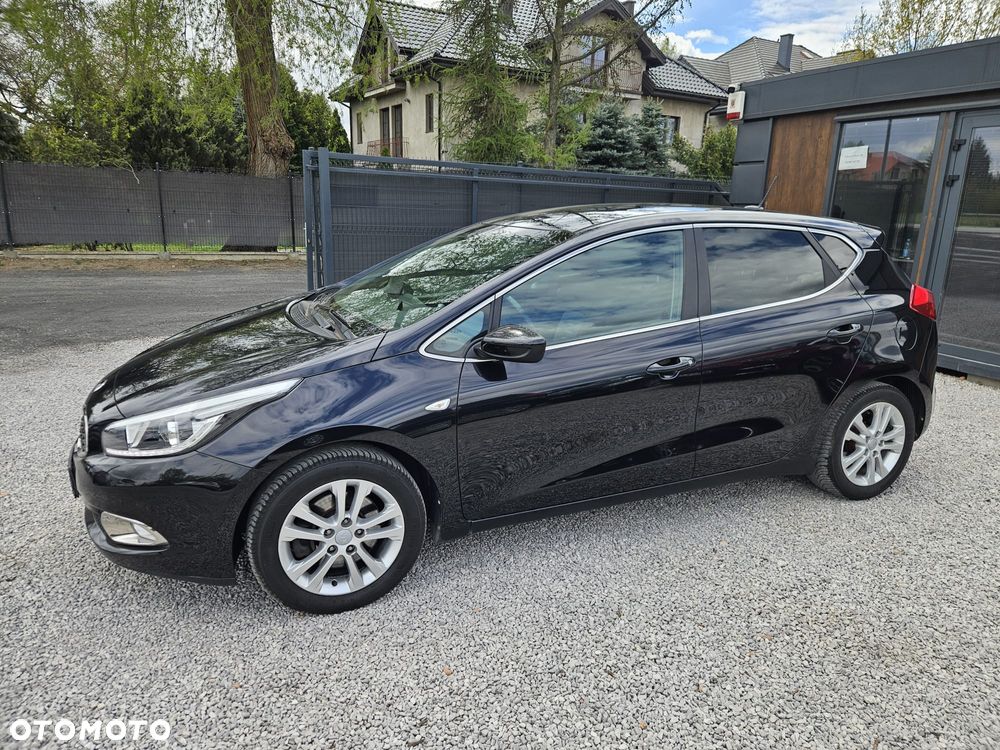 Kia Ceed 1.4 CVVT Dream Team Edition - 4