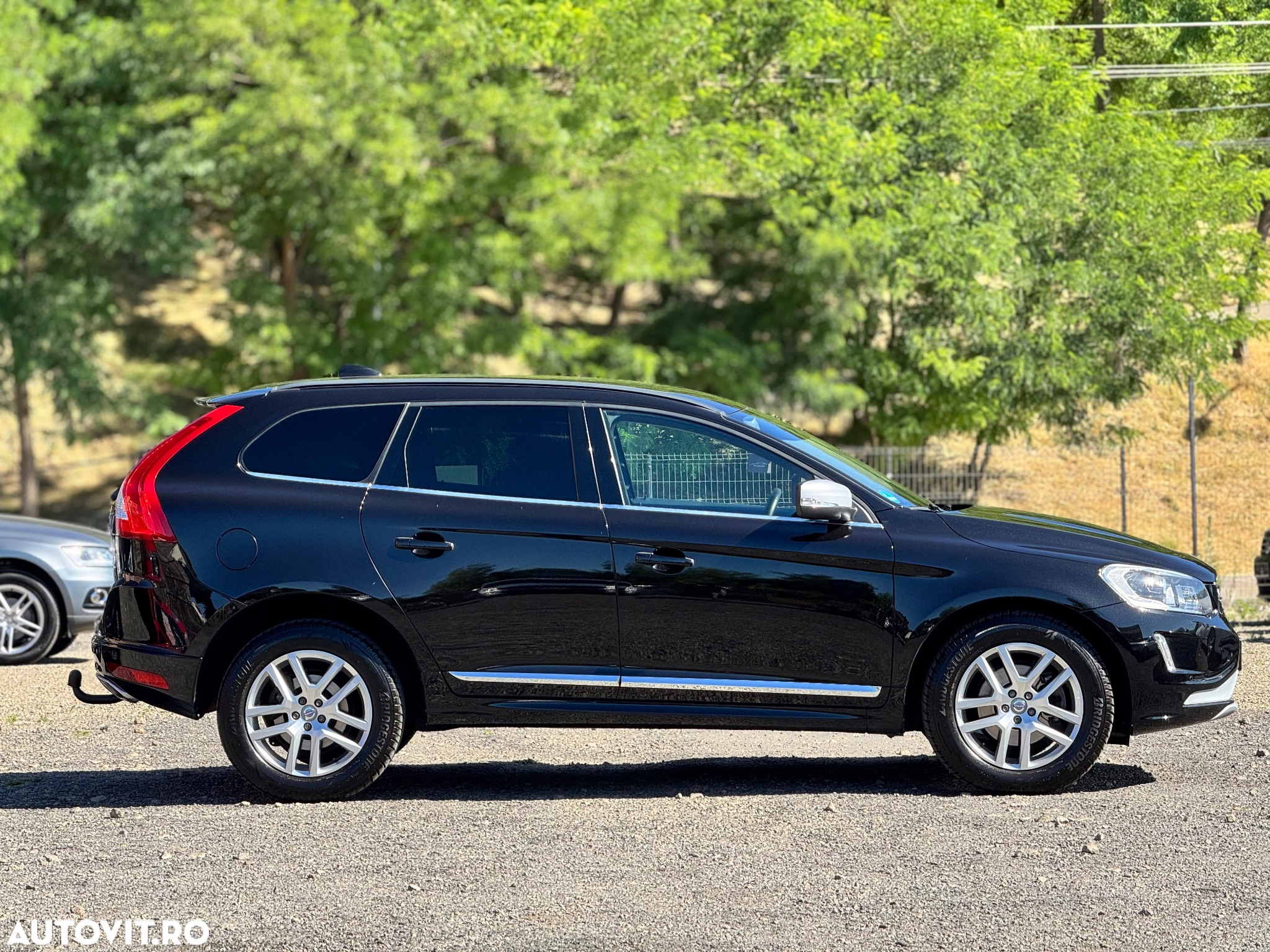 Volvo XC 60 D5 AWD Geartronic Summum - 3