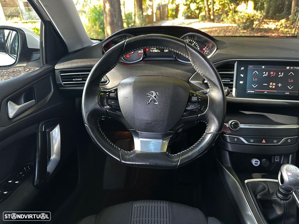 Peugeot 308 1.5 BlueHDi Allure - 19