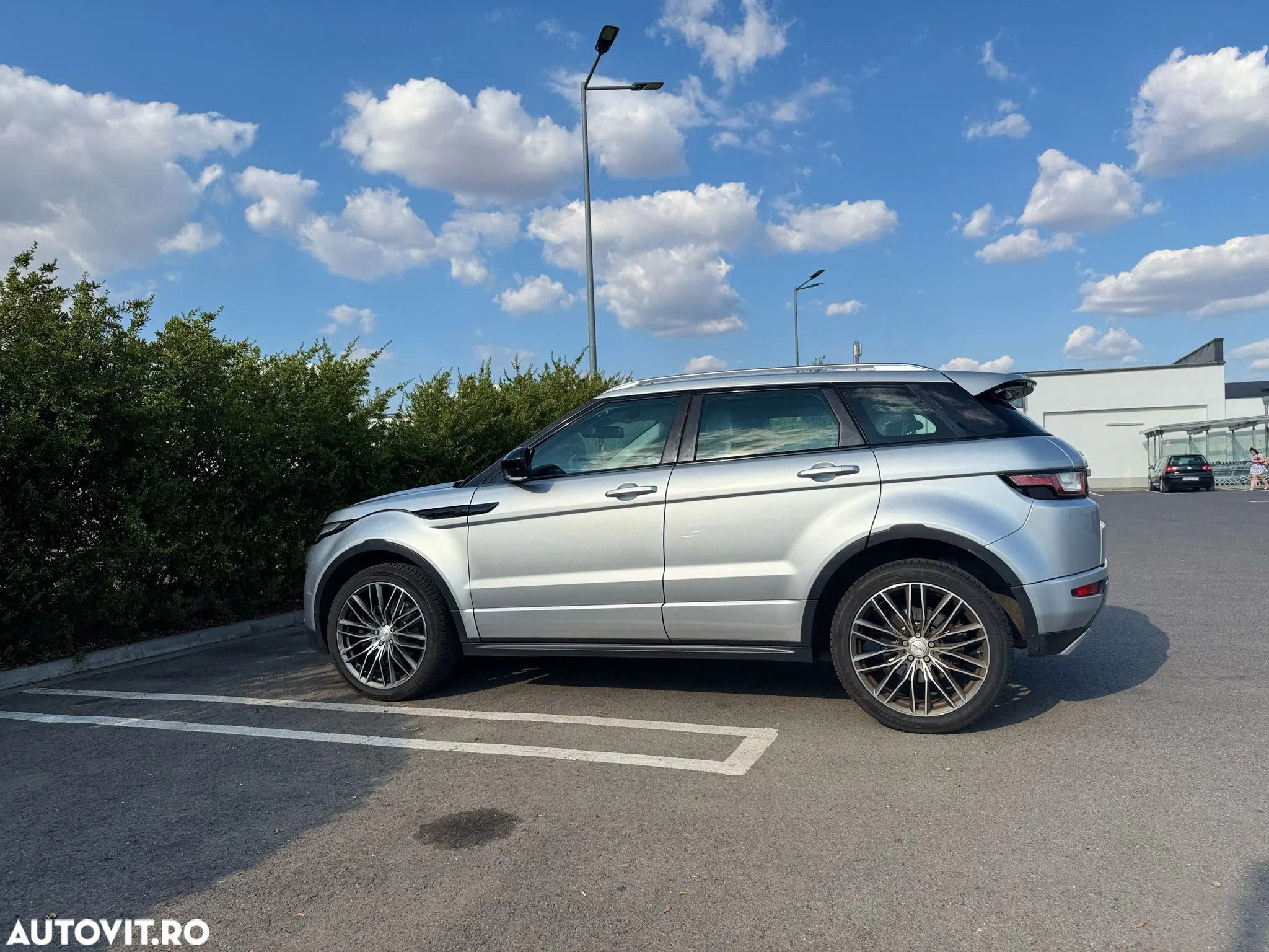 Land Rover Range Rover Evoque 2.0 D150 R-Dynamic HSE - 8
