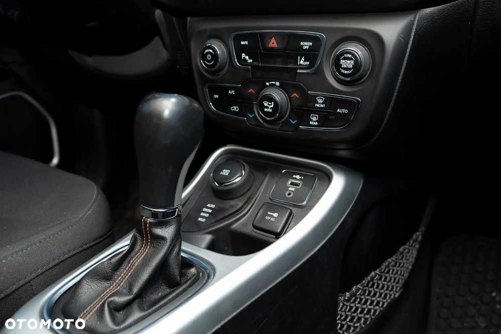 Jeep Compass - 13