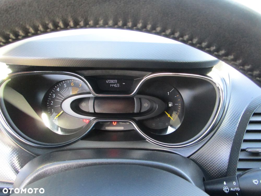 Renault Captur 1.2 TCe Helly Hansen EDC - 37