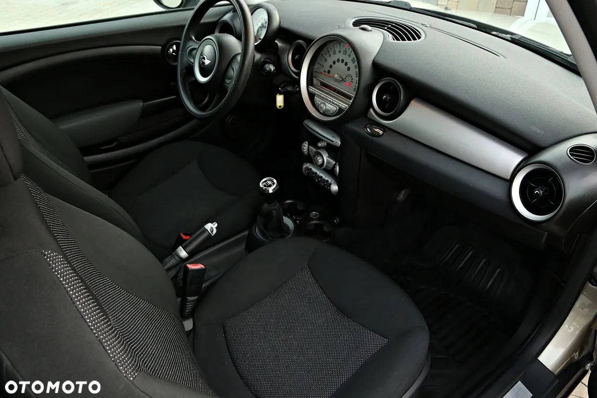 MINI Cooper D - 24