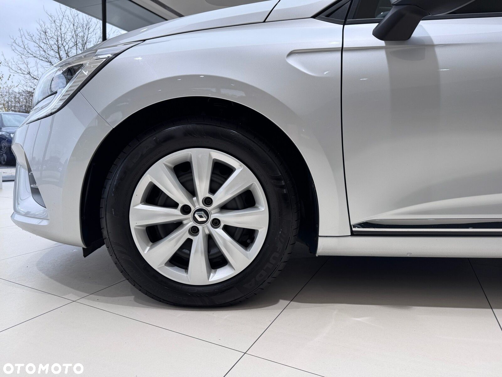Renault Clio - 19