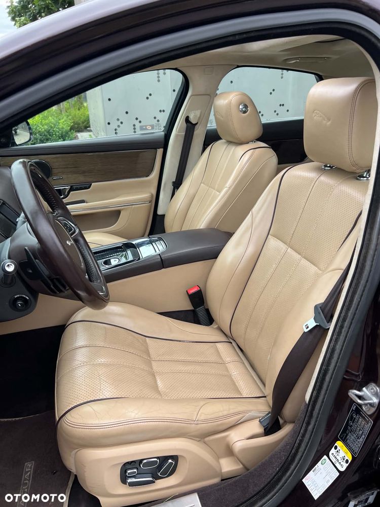 Jaguar XJ 3.0 T AWD Portfolio - 8