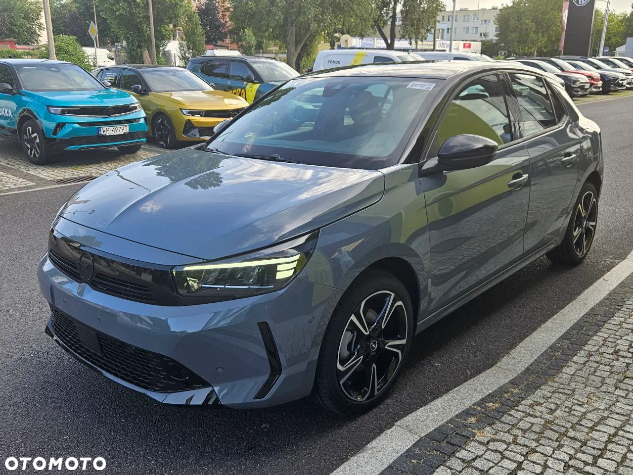 Opel Corsa 1.2 GS S&S - 10