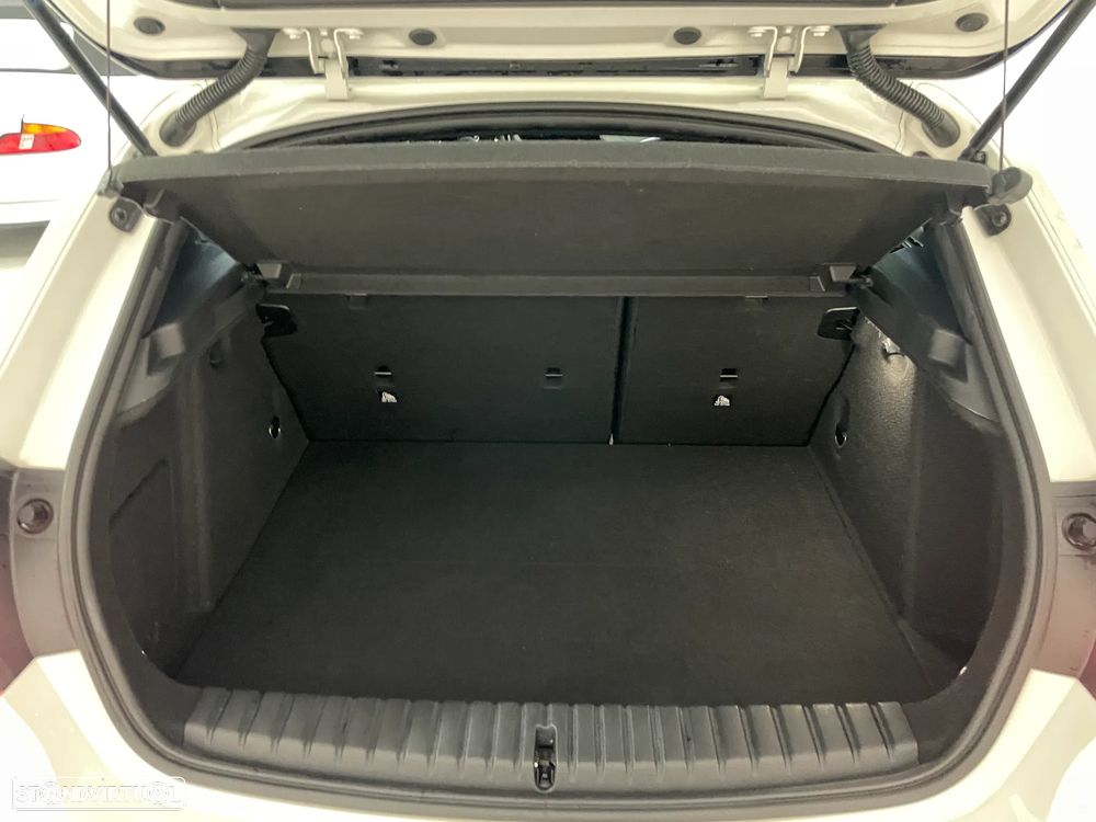 BMW 116 d Pack Desportivo M Auto - 10