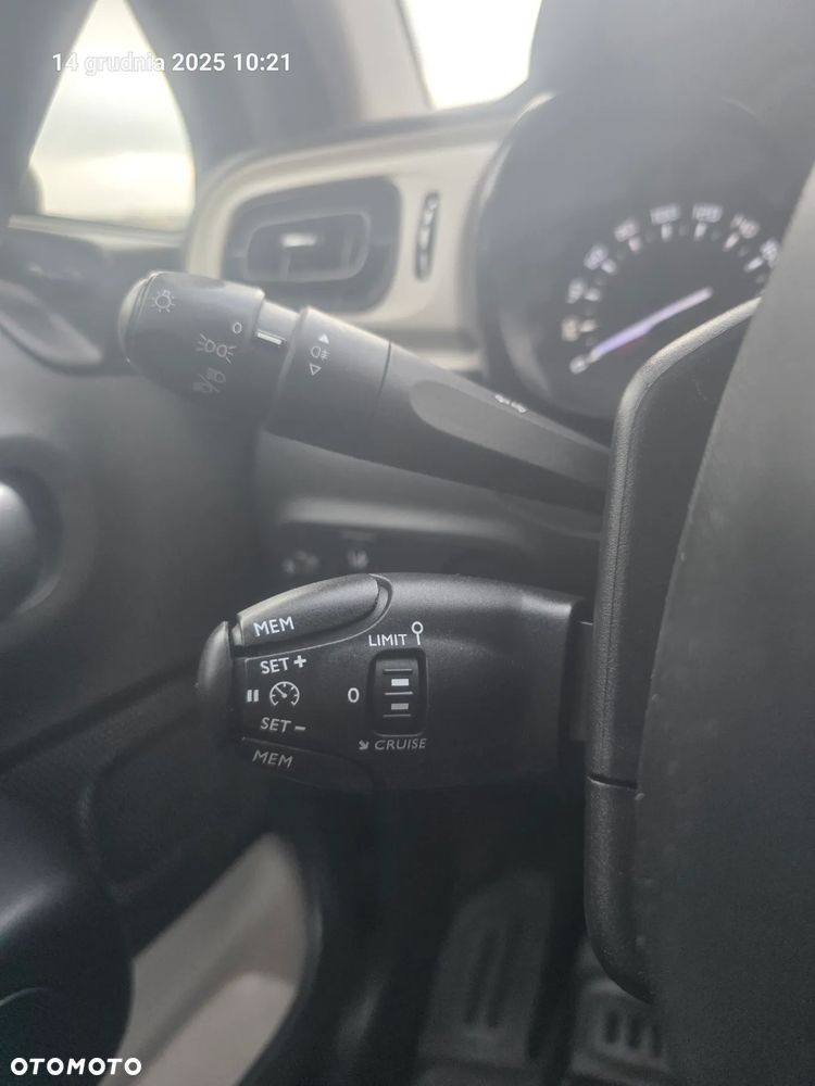 Citroën C3 BlueHDi 100 S&S FEEL PACK - 19