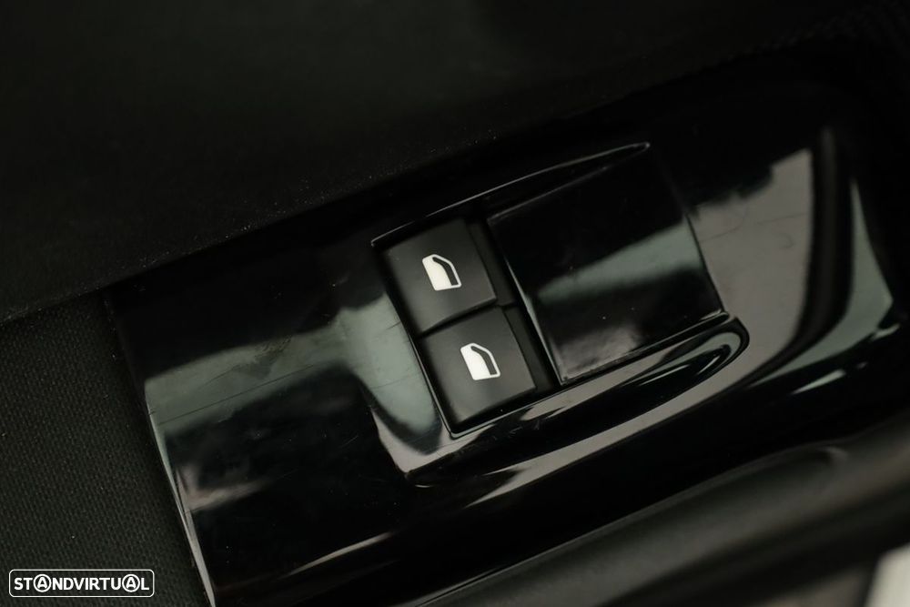 Citroën C3 1.2 PureTech C-Series - 18