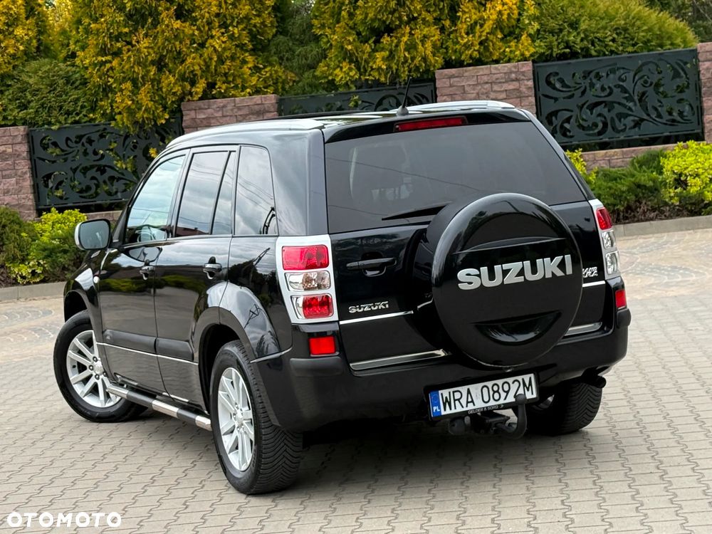 Suzuki Grand Vitara 2.0 Comfort + - 5