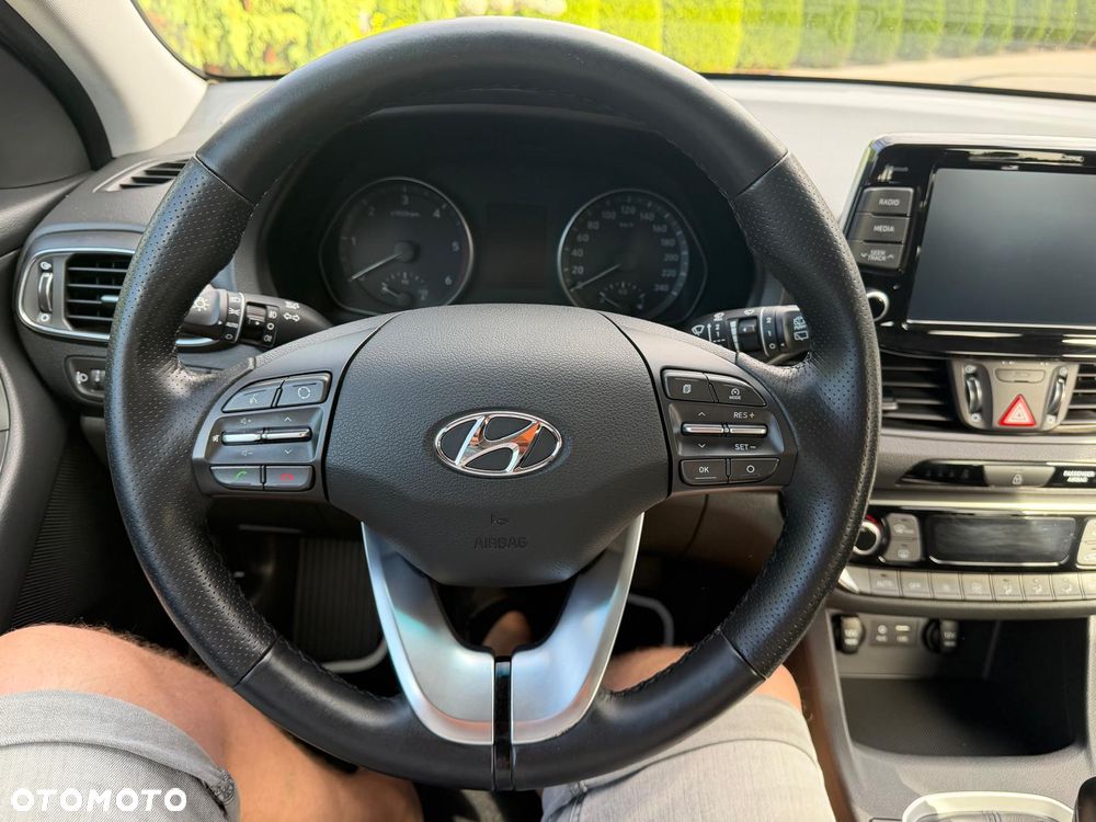 Hyundai i30 1.6 CRDI Prime - 28